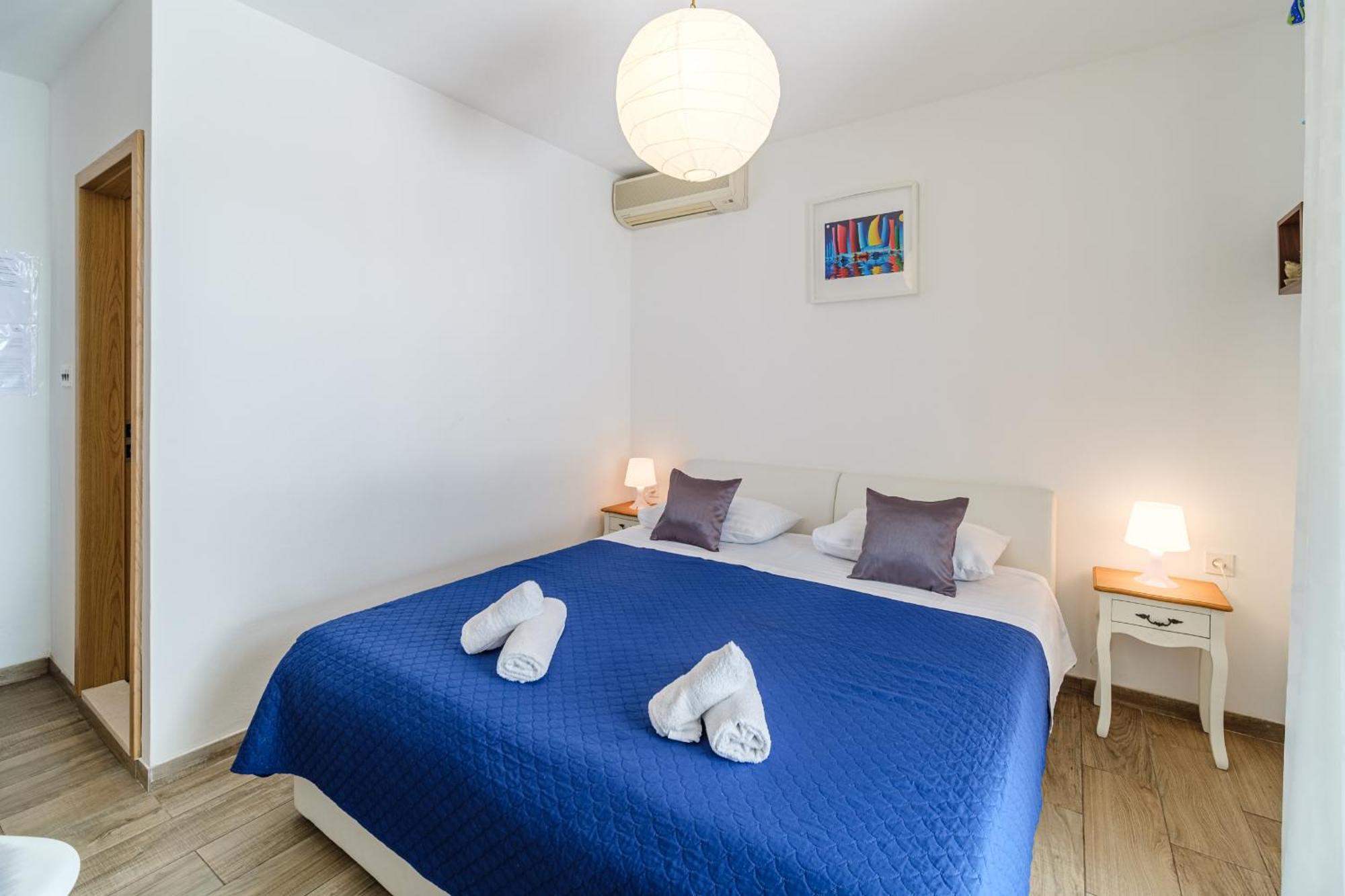 Rooms Anna 米欧纳 外观 照片